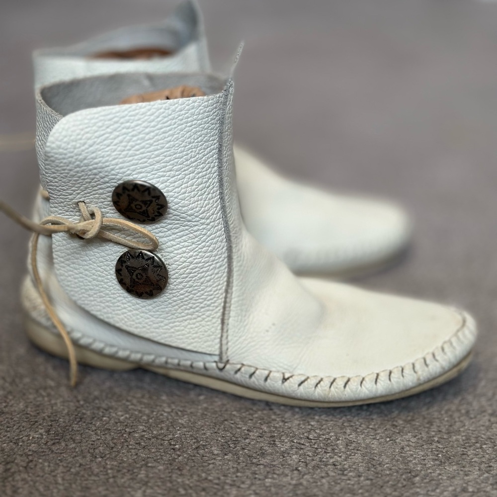 Taos Genuine Leather Southwest Native Hard Sole Moccassin Bootie 10 GUC - Picture 4 of 8